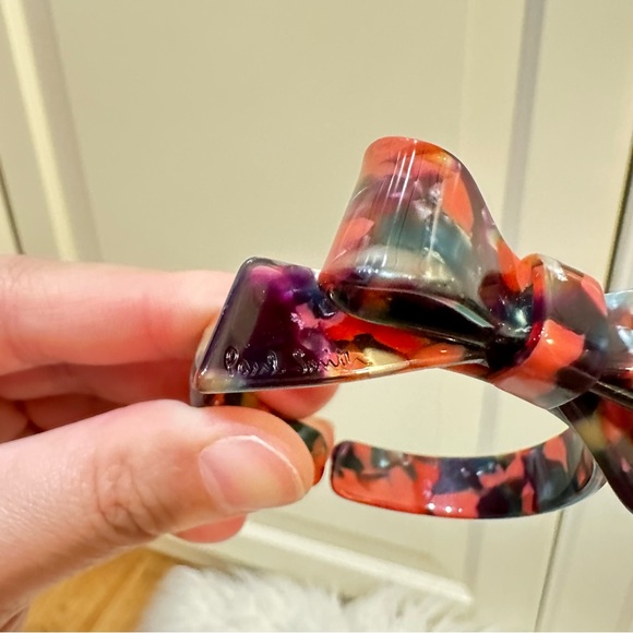 [SOLD] Paul Smith Acrylic Ribbon Bracelet/Bangle - Picture 6 of 6